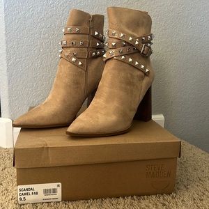 Steve Madden Scandal Camel Fab 9.5M